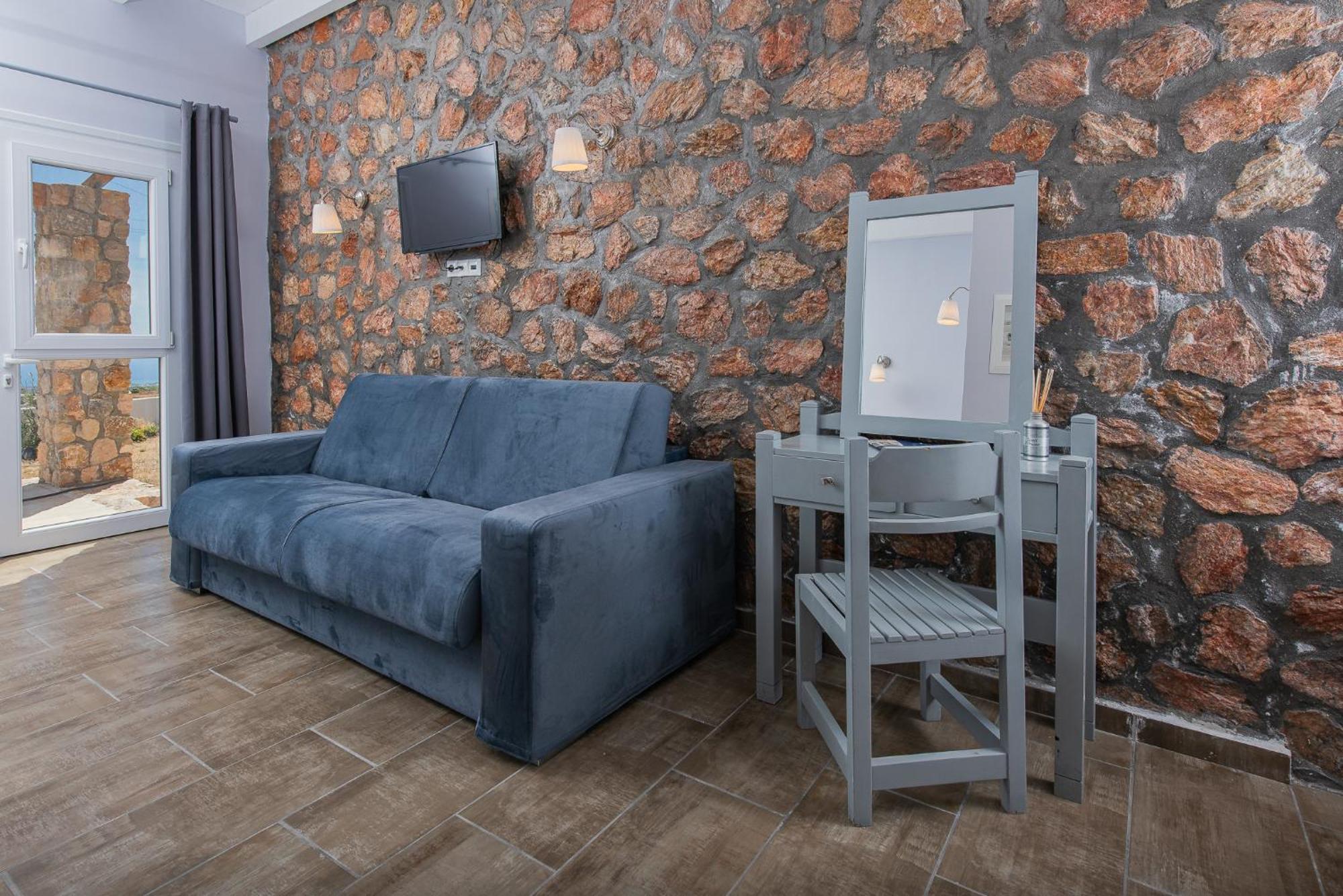 Gin Wellness Hotel Pyrgos Kallistis Exterior photo