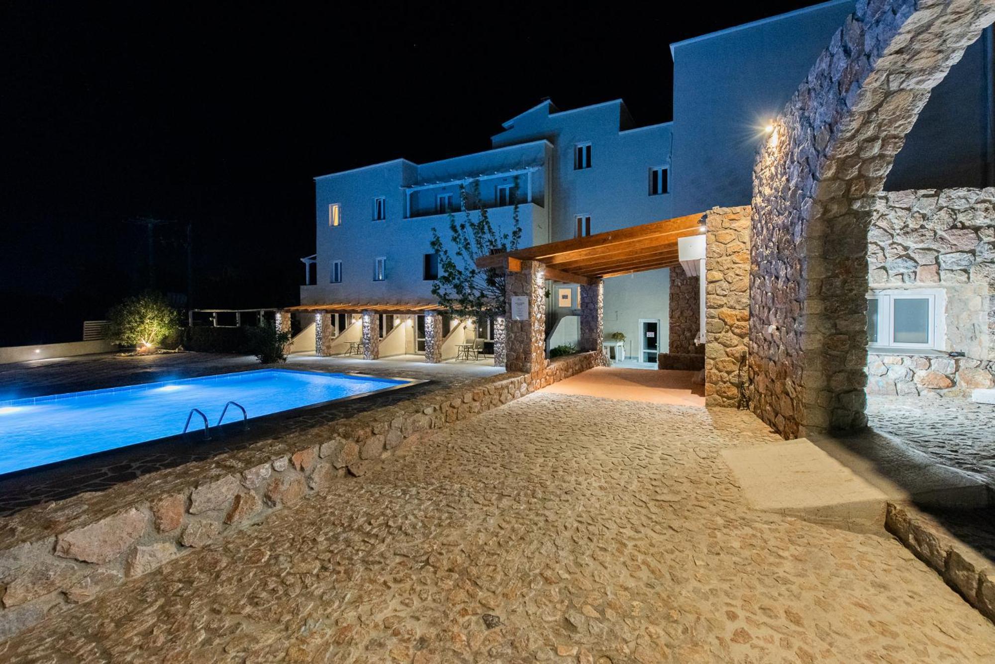 Gin Wellness Hotel Pyrgos Kallistis Exterior photo