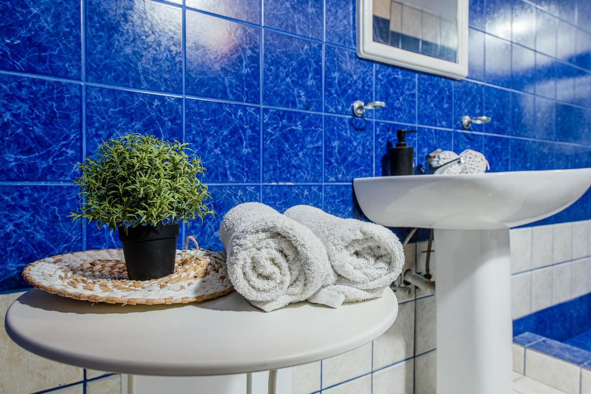 Gin Wellness Hotel Pyrgos Kallistis Exterior photo